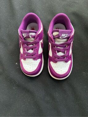 Nike Kids Purple and White Low-Top Sneakers with Lace Closure